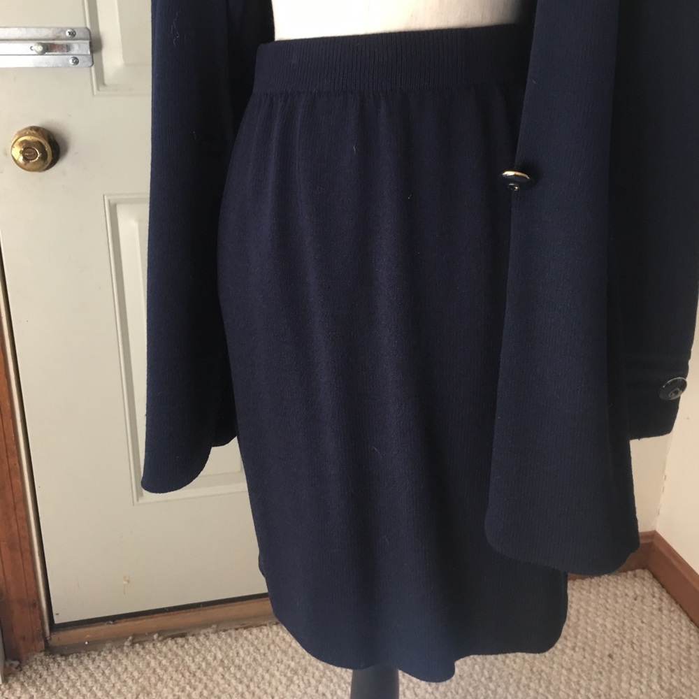 St John classic knit navy skirt